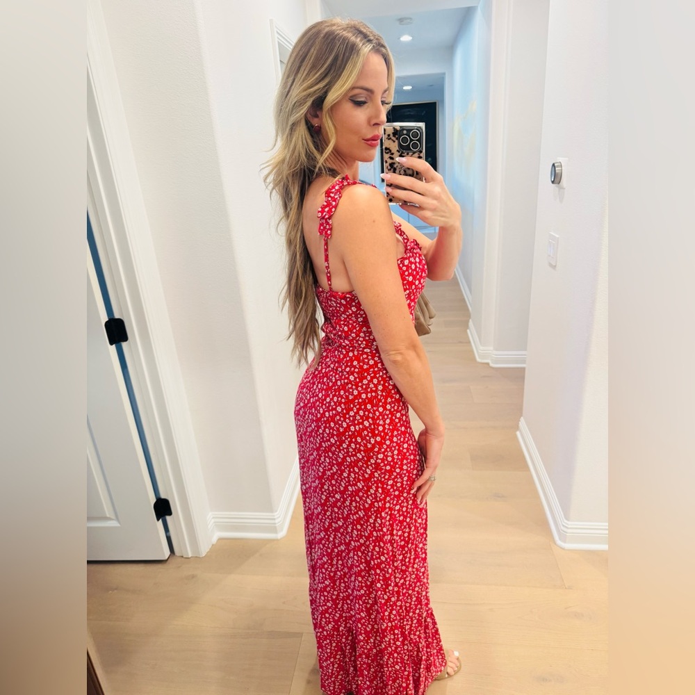 Vici Red and White Floral Maxi Dress - Picture 6 of 8